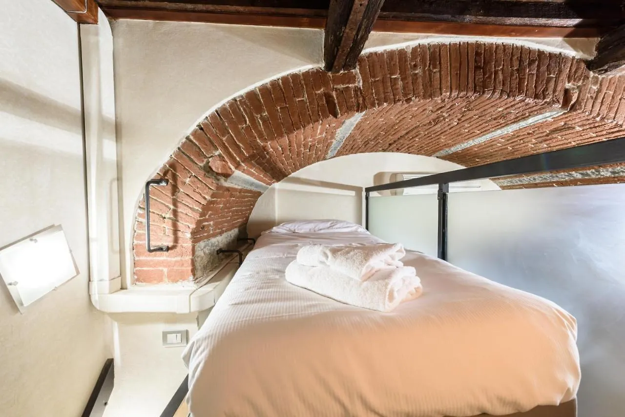 Pepi Red Apartment Florence