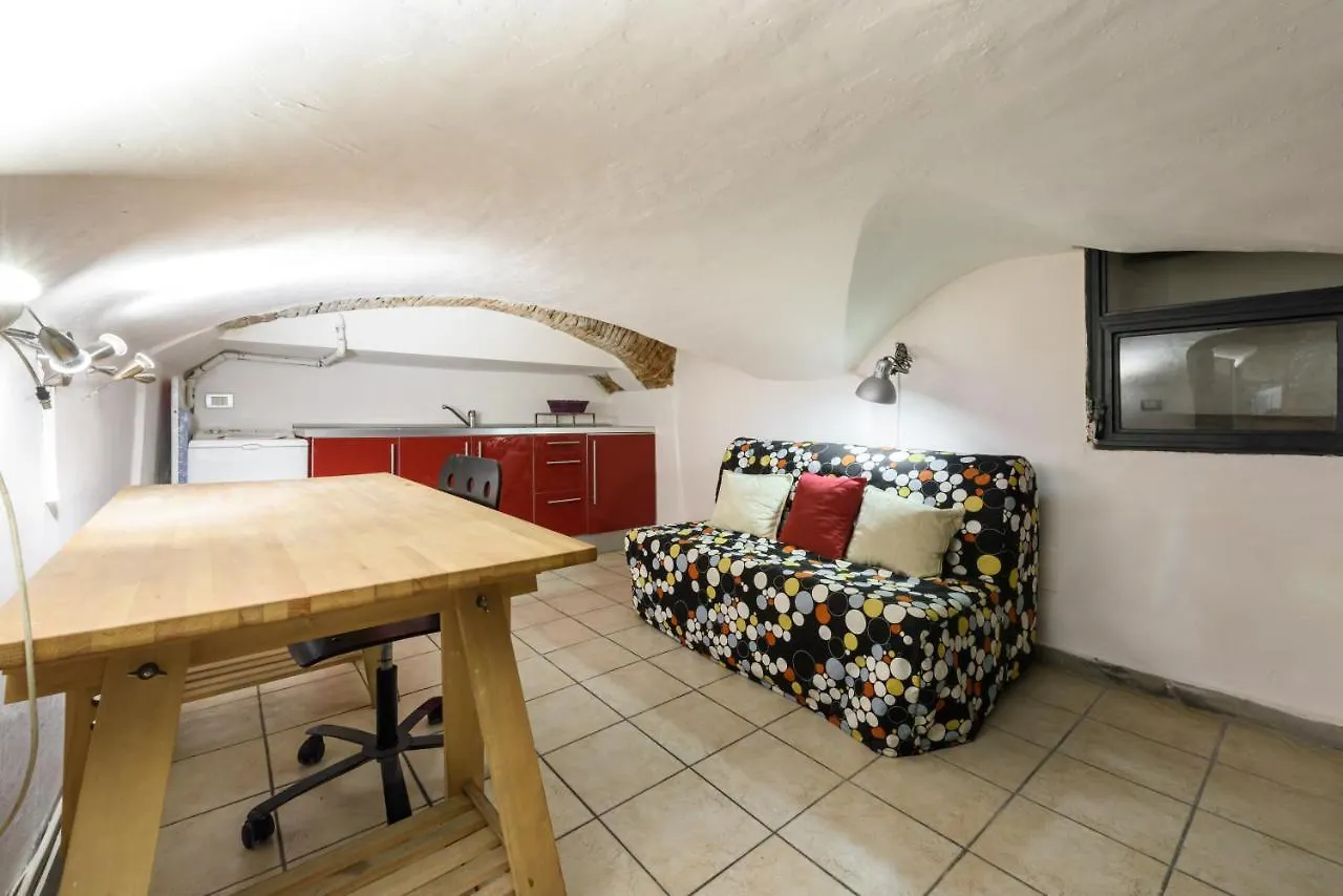 Pepi Red Apartment Florence